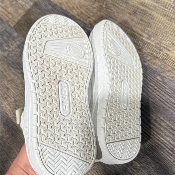 AND1 Kids white Sneakers - Picture 9 of 9